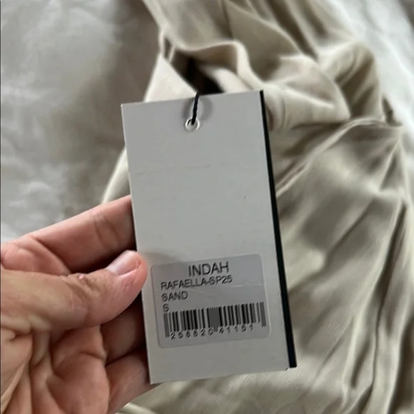 Indah mini halter dress - Picture 3 of 4